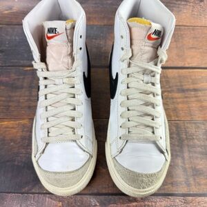 Nike Blazer Mid ‘77 Vintage Sneakers – White/Black Size 8